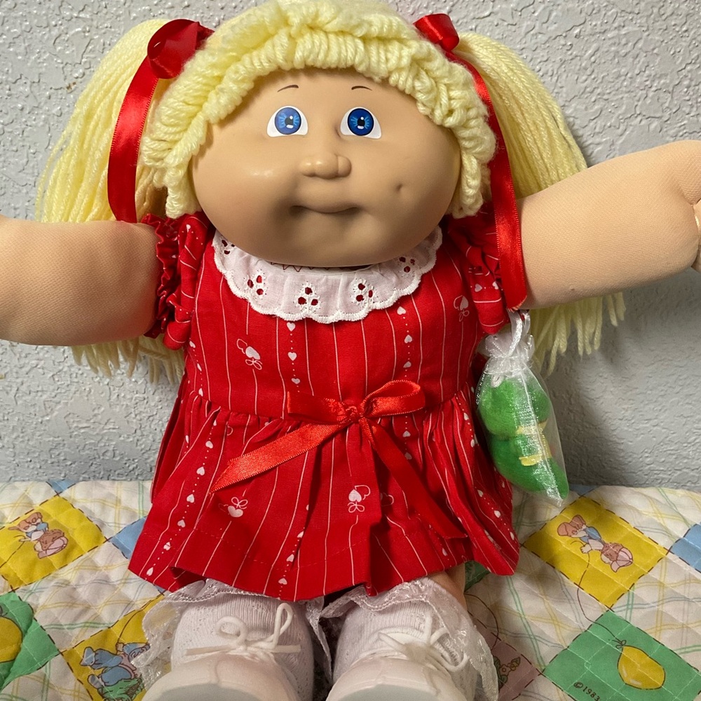 VTG First Edition Cabbage Patch Kid Girl Lemon Hair Blue Eyes Hong Kong HM#3 ‘83